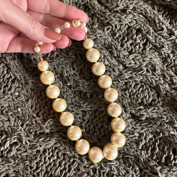 Elegant Gold and Pearl choker - Picture 7 of 7